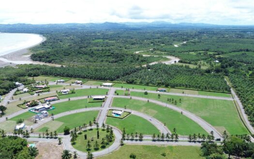 Lote en venta en la comunidad cerrada de Coco Beach – MLS 23848