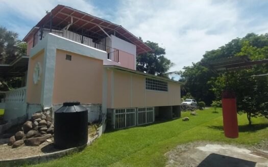 Casa de playa remodelada en venta – MLS 23477