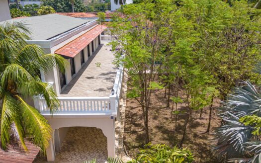 MANSION EN VENTA O ALQUILER ALTOS DEL GOLF – MLS 23507