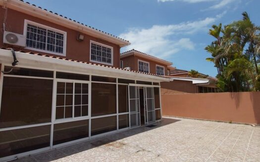 Venta / alquiler de casa en PH Albader 1, Colón – MLS 23530