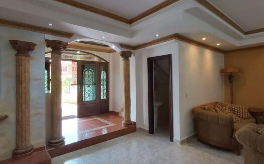 Venta / alquiler de casa en PH Albader 1, Colón – MLS 23530