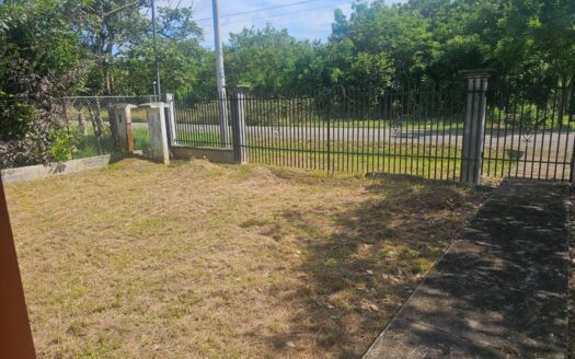 Se Vende Amplia Casa – MLS 23615