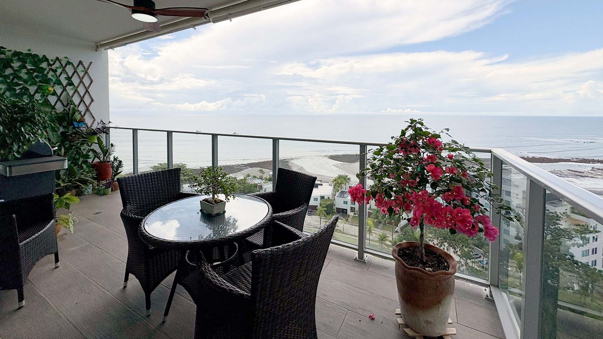 Amplio apartamento en Venta en la Lujosa comunidad de Rio Mar – MLS 23723