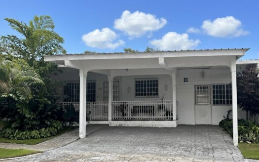 Casa en venta en El Bosque, Residencial El Bosque – MLS 23712