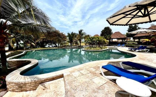 APARTAMENTO EN ENSENADA, PH GALEONES CON GRAN TERRAZA – MLS 23596