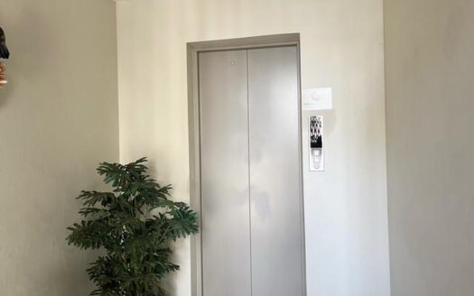 Oportunidad única en Marbella! Amplio apartamento de 3 recámaras – MLS 23575