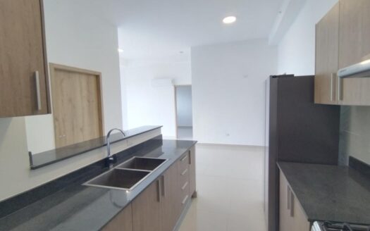 Apto Nuevo con techos altos con Vista a la Ciudad 2 Rec, 2 Baños – MLS 23563