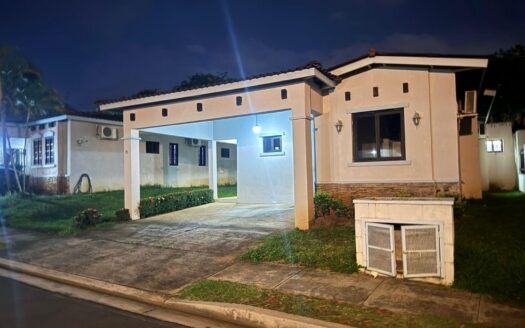 Casa en venta en Summer Hills – MLS 21008