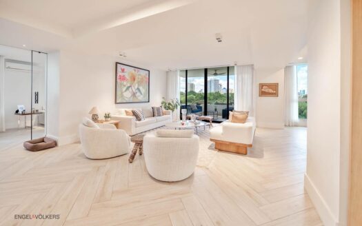 Park One A Luxury Opportunity With 3 Parkings Luxury And Comfort – MLS 23740