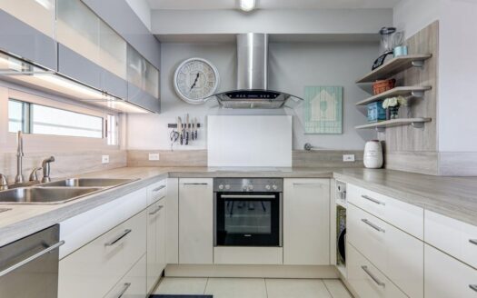 Apartamento Nautica con Vista al Mar en Venta en Coco del Mar – MLS 23456