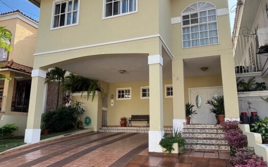 RESIDENCIAL EL DORAL ALTOS DEL BOSQUE – MLS 21518