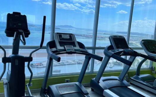 APARTAMENTO CON VISTA AL MAR EN AVENIDA BALBOA – MLS 23689