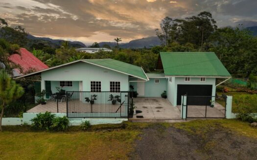 Central Volcán Home with Private Guest Apartment – MLS 23984