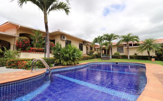 Apartamento en venta en Cuesta del Sol, David – MLS 23645