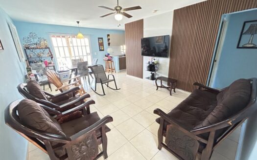 Se vende en Las Arboledas, Clusters Los Almendros, La Chorrera – MLS 21805