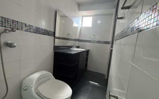 Apartamento de 3 Recámaras en Kubic (2 estacionamientos) – MLS 22610