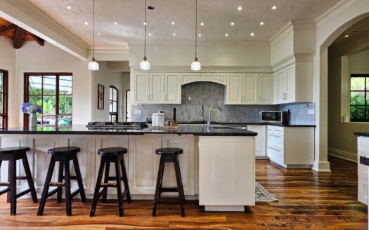 Luxury Mountain Estate in Volcan, Tizingal, Chiriqui – MLS 23975