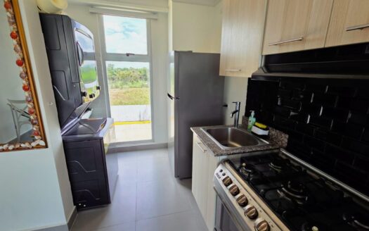 Se alquila apartamento en Punta Barco – MLS 23886