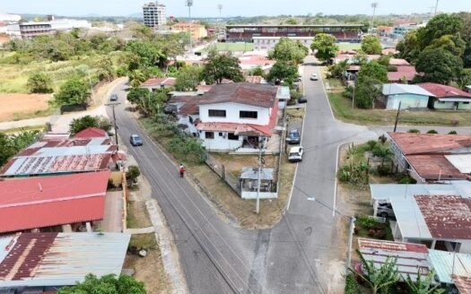 SE VENDE CASA EN LA CHORRERA DETRÁS DEL ESTADIO MATUNA – MLS 23756