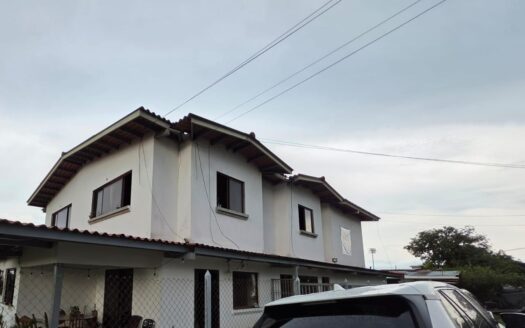 SE VENDE CASA EN LA CHORRERA DETRÁS DEL ESTADIO MATUNA – MLS 23756