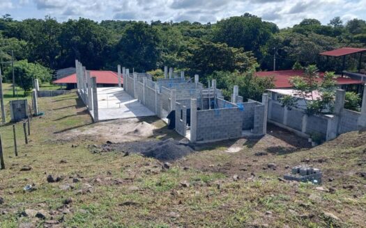 PROYECTO GRANDE CASA 3 HABITACIONES – MLS 23451