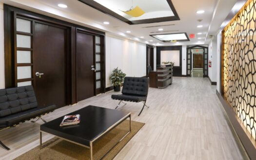 Venta de Piso de Oficina AMOBLADA en Calle 50 PH Plaza Banco General – MLS 23536