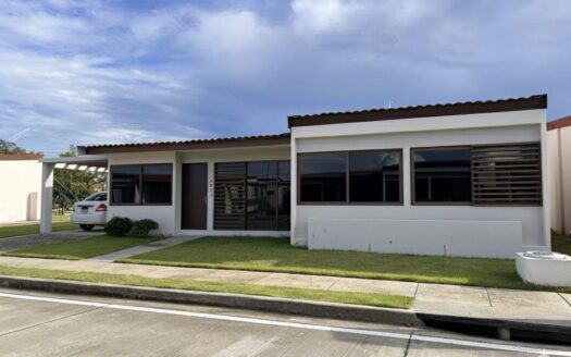 Alquiler en PH Senderos de Santa Mónica – MLS 23991