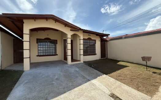 ALQUILER DE CASA – VILLA DE ANDALUCIA – MLS 23985