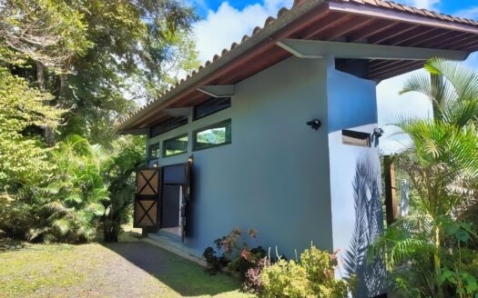 Oportunidad! Se vende Casa con hermosa vista en Altos del Maria – MLS 24024