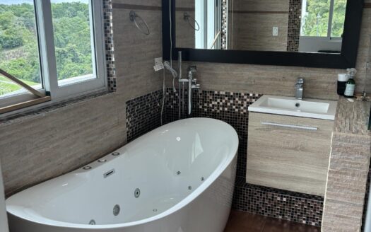 En Venta Apartamento ünico en PH Bijao Beach Club & Residences – MLS 23957