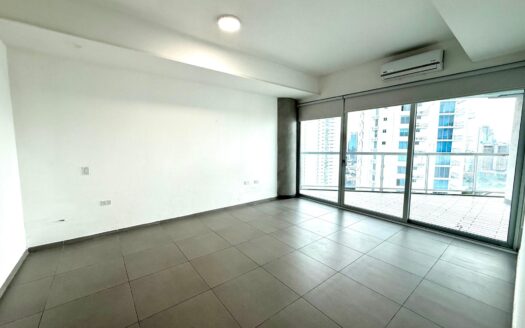 PH YACHT CLUNB VENTA AVENIDA BALBOA – MLS 24035