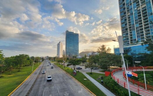 OFICINA EN VENTA EN LA AVENIDA BALBOA – MLS 22168