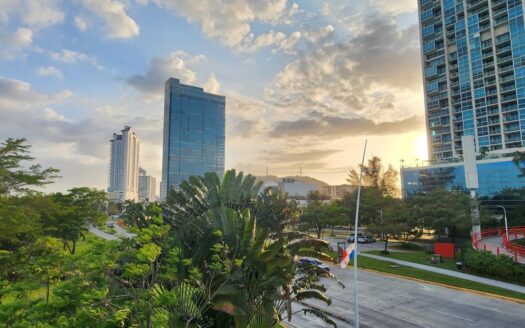 OFICINA EN VENTA EN LA AVENIDA BALBOA – MLS 22168