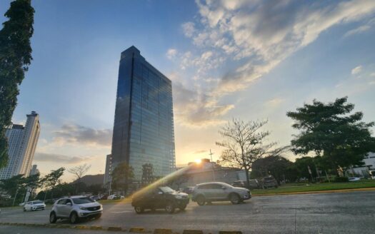 OFICINA EN VENTA EN LA AVENIDA BALBOA – MLS 22168