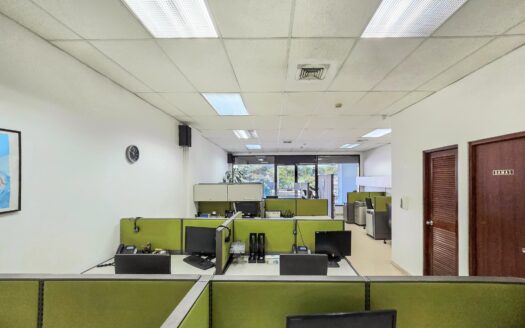 Venta de local comercial en Edison Plaza, Tumba Muerto – MLS 24296