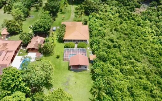 CASA CAMPESTRE DE 4 HABITACIONES CON PISCINA – MLS 24208