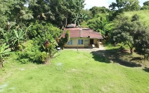 Lote de Terreno cerca de Ciudad de Panamá con Vivienda Construida Chilibre – MLS 24171