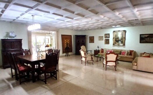 Venta de espaciosa casa en San Francisco. – MLS 24085