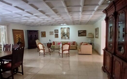 Venta de espaciosa casa en San Francisco. – MLS 24085