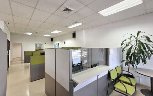 Venta de local comercial en Edison Plaza, Tumba Muerto – MLS 24345