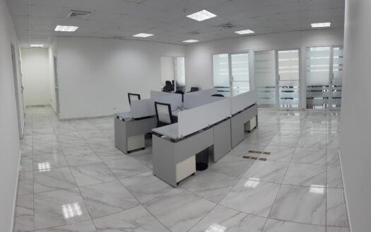 SE VENDE PH OFFICE ONE FULL AMOBLADA, SALA DE CONFERENCIA, VESTIBULO – MLS 24373