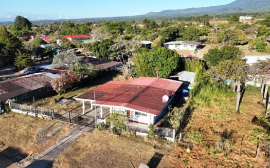 Vendedor Motivado | Propiedad para Remodelar | Precio Abierto a Ofertas – MLS 24288