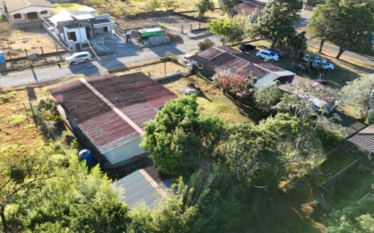 Vendedor Motivado | Propiedad para Remodelar | Precio Abierto a Ofertas – MLS 24288