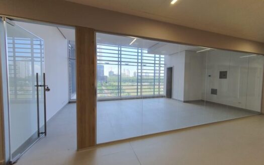 Oficina en Town Center para venta – MLS 24306