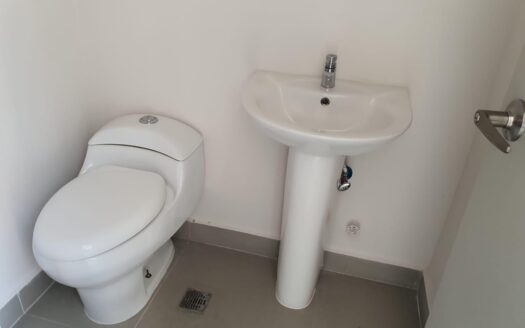 Oficina en Town Center para venta – MLS 24306