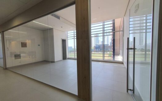 Oficina en Town Center para venta – MLS 24305