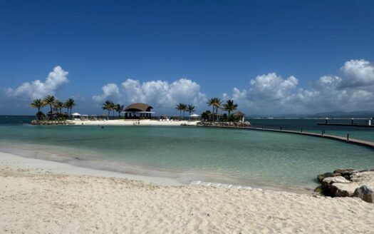 Apartamento en planta baja en Playa Escondida, Colón – MLS 24199