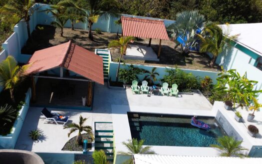 Venta de casa frente al mar, playa Uverito, las Tablas. – MLS 24263